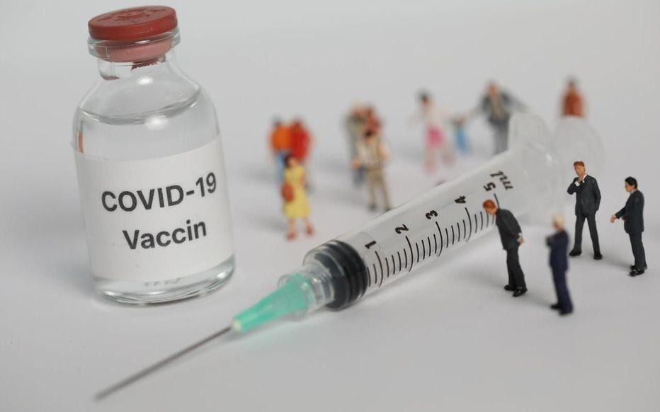 خبرنگاران دقت به جای سرعت؛ رویکرد واکسیناسیون کرونا در فرانسه