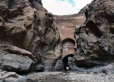 سد شاه عباسی در طبس، نازک ترین و قدیمی ترین سد قوسی دنیا
